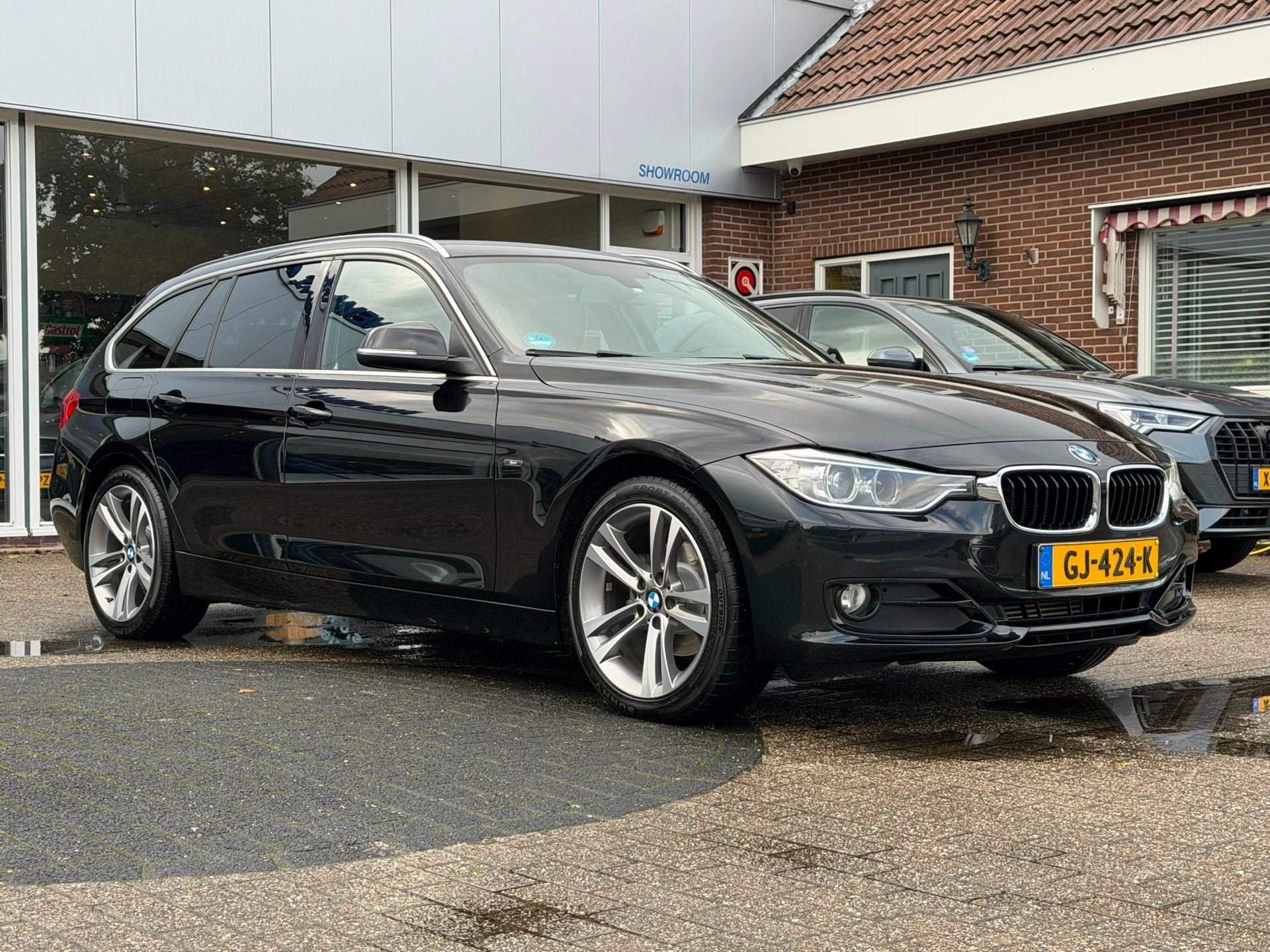 BMW 3-serie Touring 2.0d Executive SPORT / XENON / TREKHAAK, Auto's, Automaat, 745 kg, 116 pk, Zwart