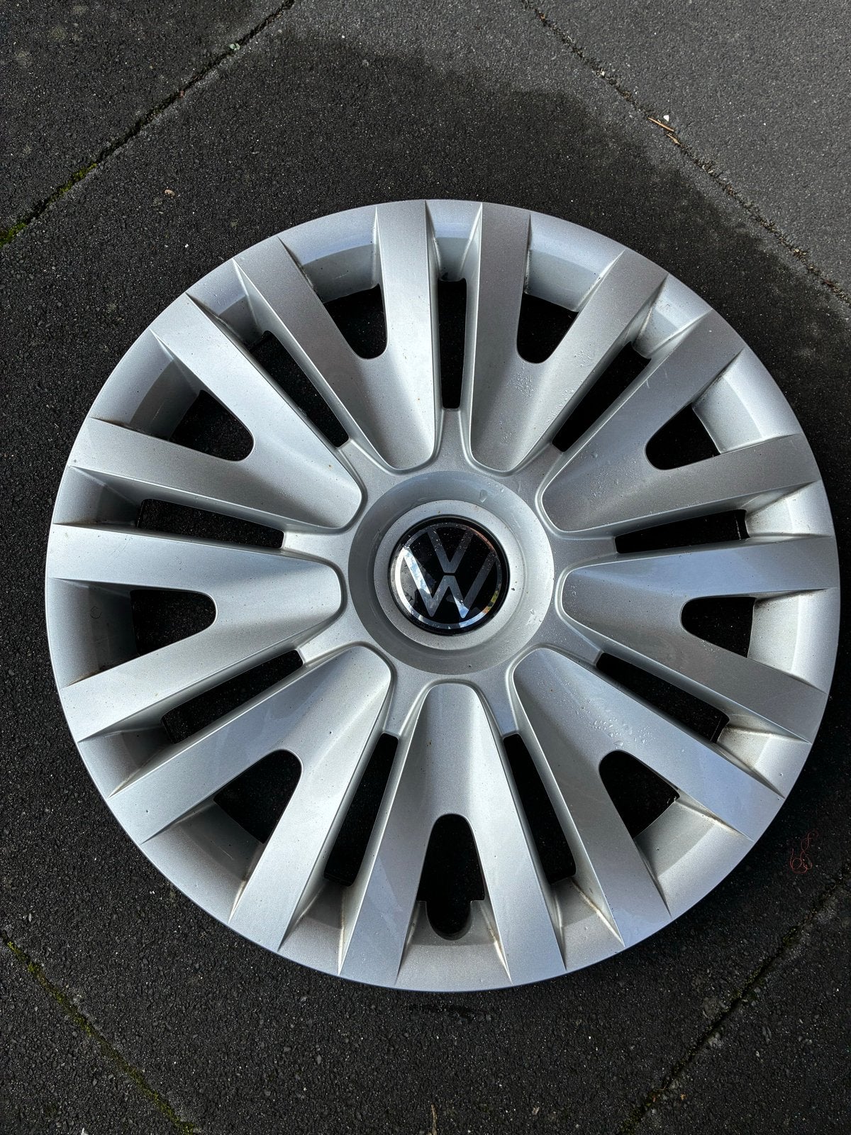 Volkswagen golf / caddy wieldop 15 inch - 2K7.601.147.D, Auto diversen, Wieldoppen, Ophalen of Verzenden, Gebruikt