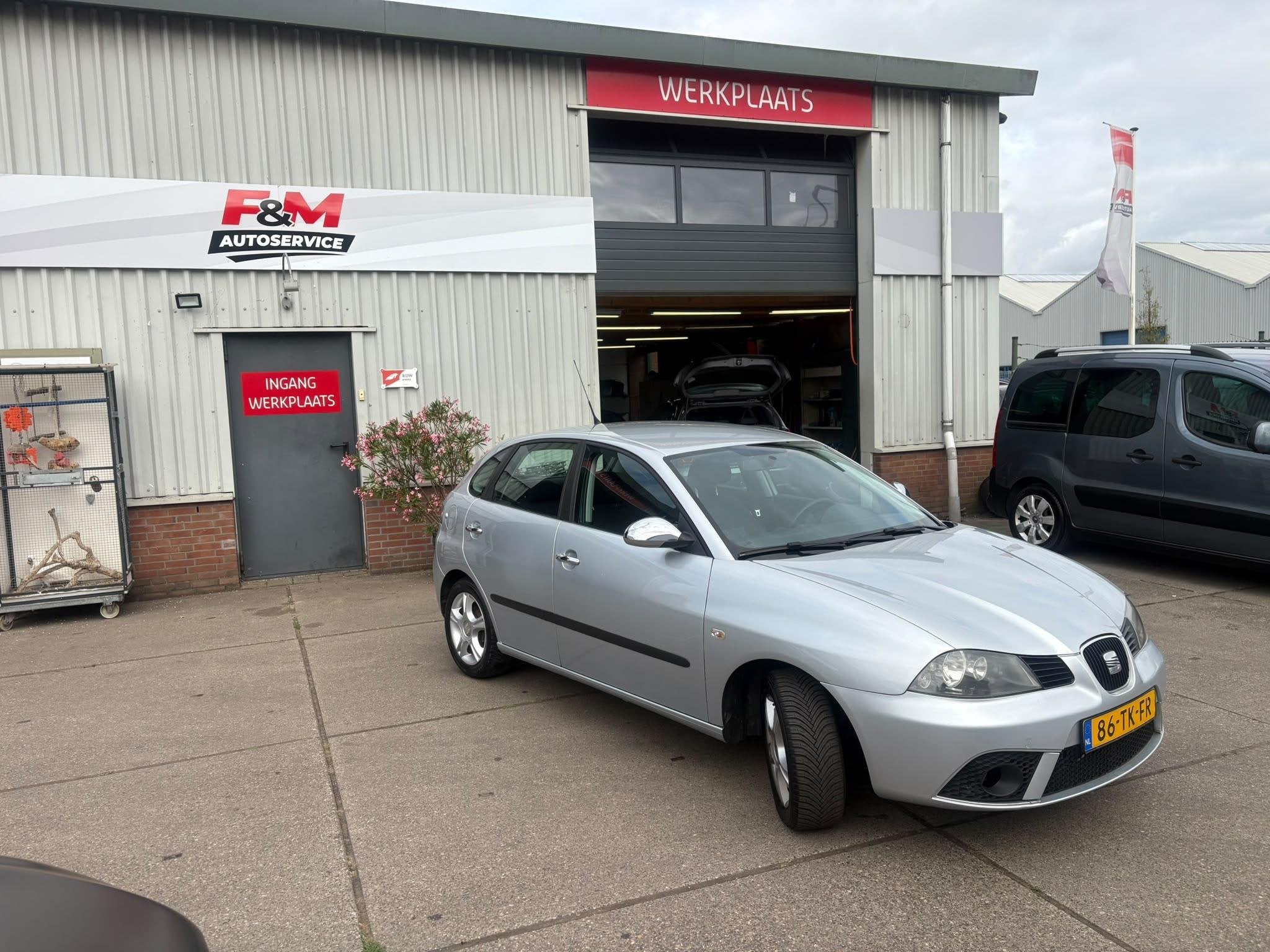 SEAT Ibiza 1.4-16V Trendstyle Airco, radio, cruise, Auto's, Voorwielaandrijving, Gebruikt, Ibiza, Bedrijf