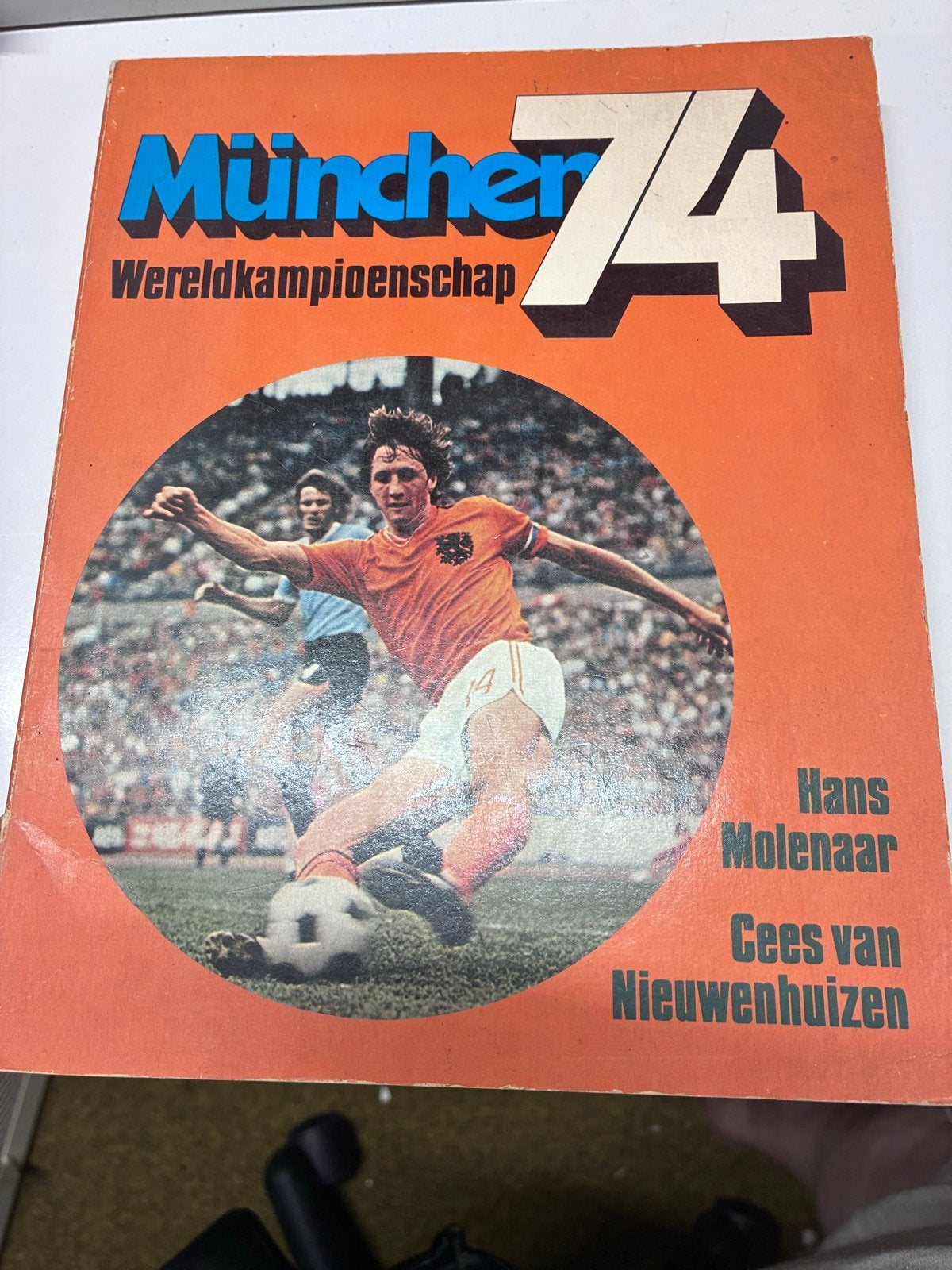 München '74 Wereldkampioenschap - Hans Molenaar & Cees van N, Ophalen of Verzenden, Gelezen, Balsport