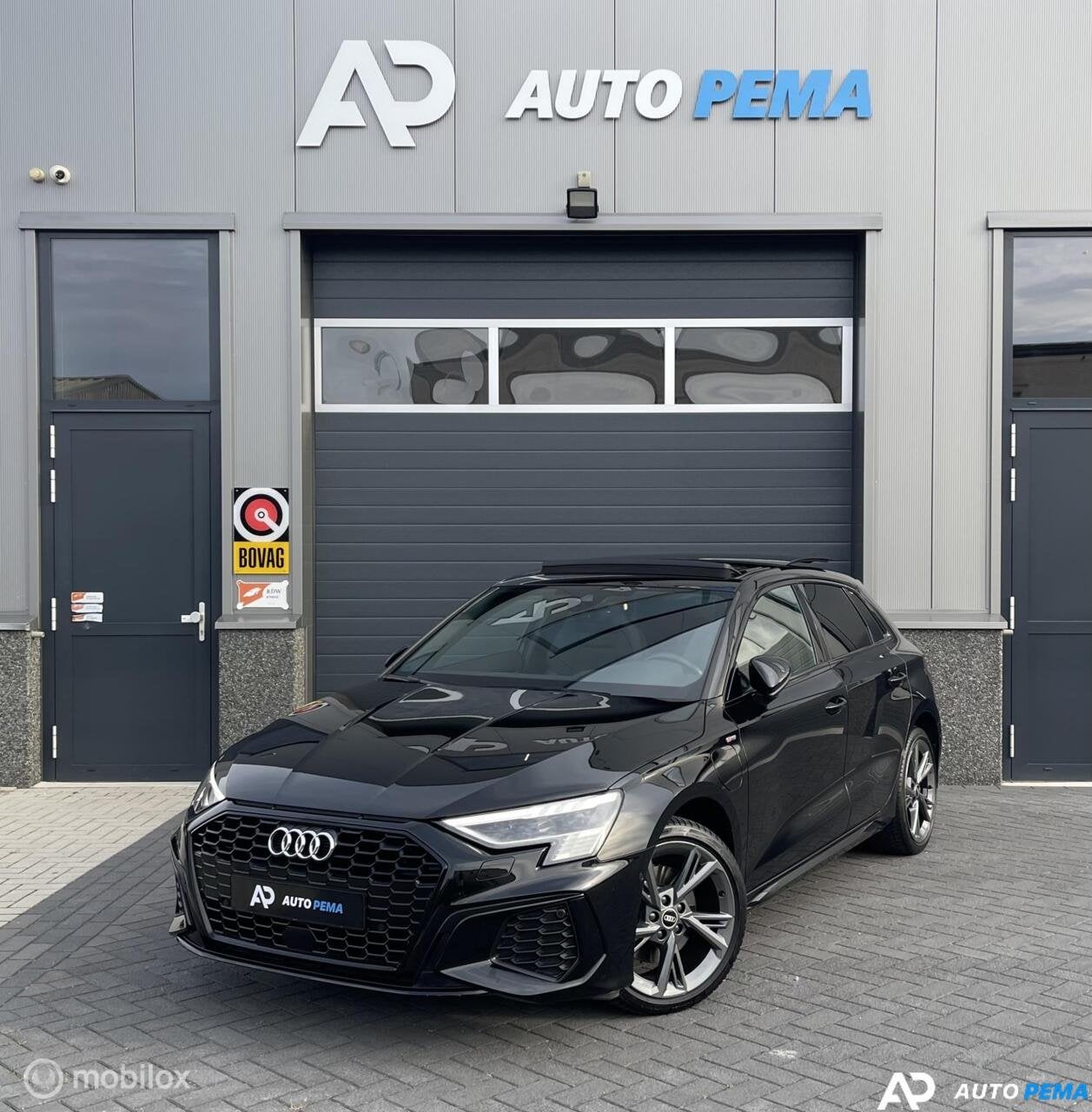 Audi A3 Sportback 40 TFSI e 204PK 3xS-Line Pano Sfe, Auto's, Dealer onderhouden, Gebruikt, Zwart, 4 cilinders