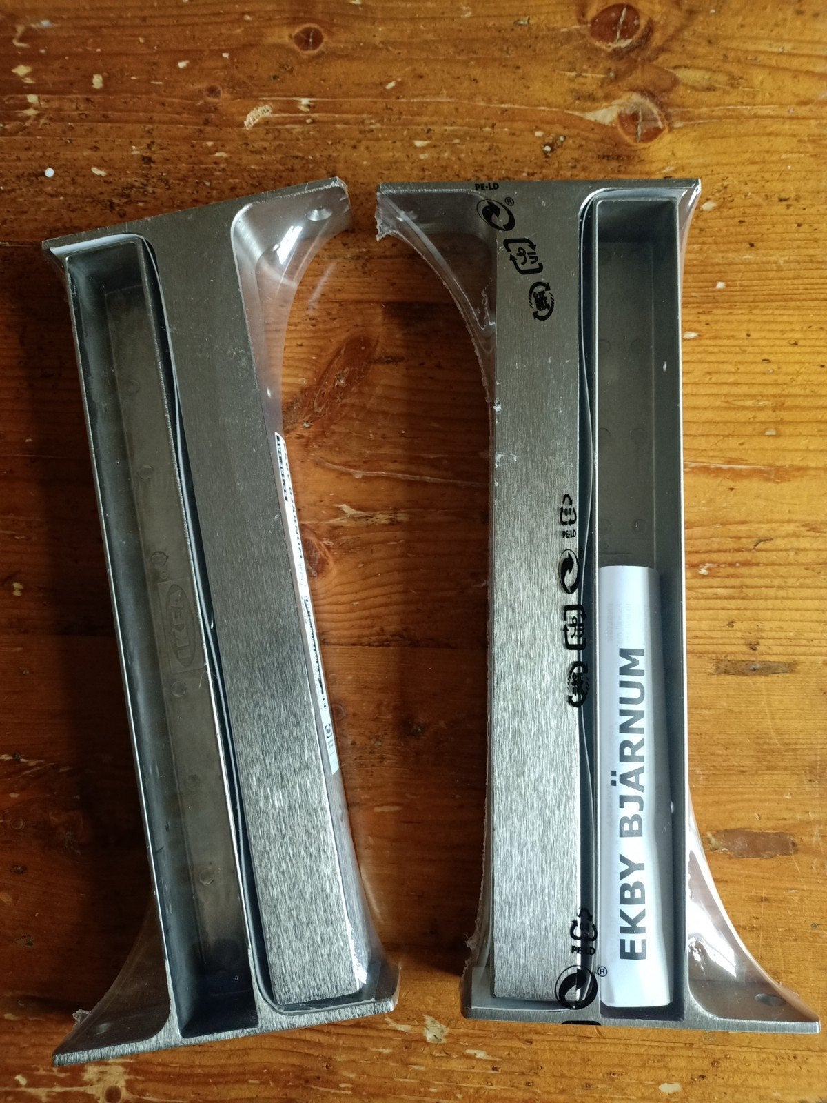 set IKEA EKBY BJÄRNUM plankdragers (nieuw), Ophalen of Verzenden, Nieuw