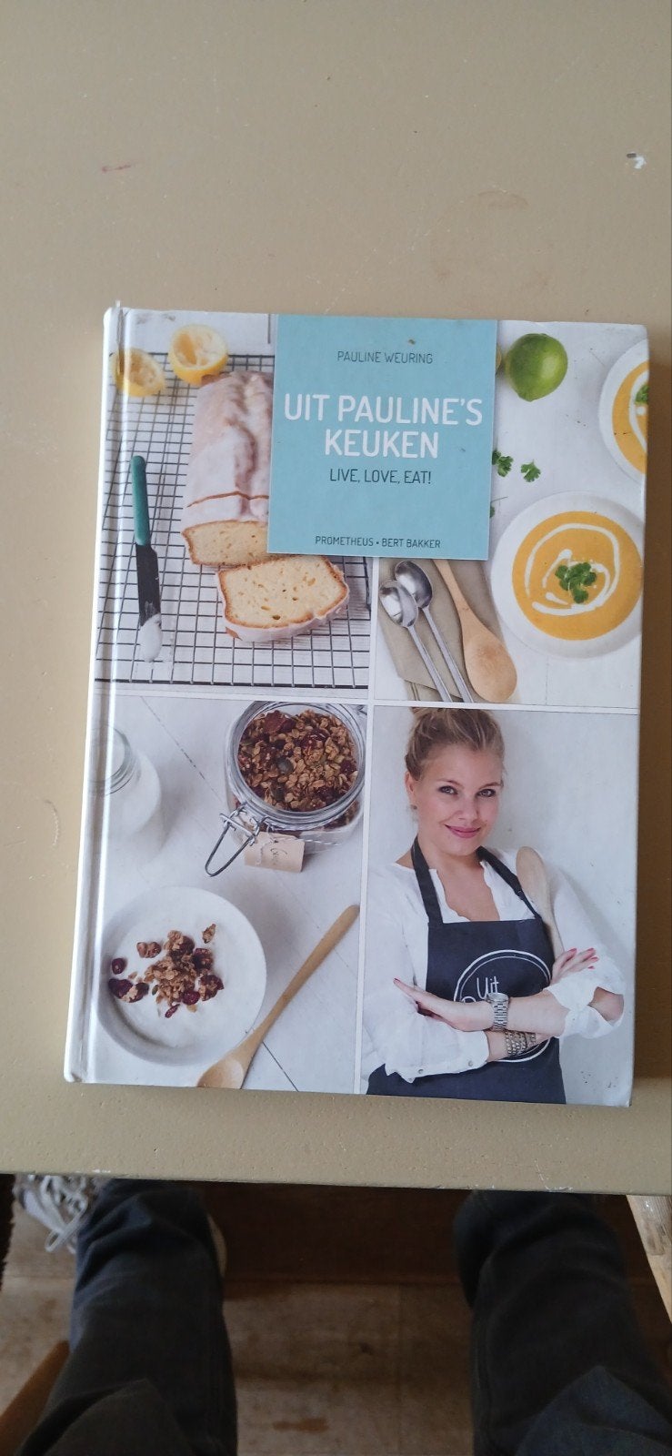 2 Kookboeken Uit Pauline's Keuken & Feel Good Food, Ophalen of Verzenden, Zo goed als nieuw, Pauline Weuring, Gezond koken