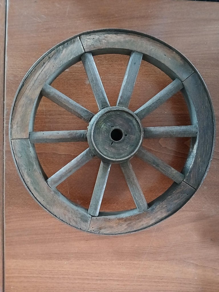 Houten karrenwiel, Ophalen