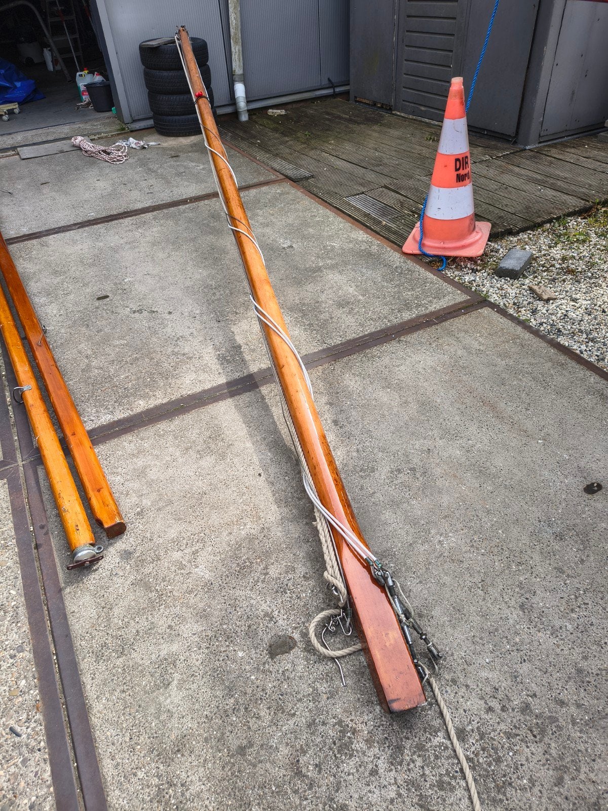 Houten mast voor 16m2 BM - Goed in de lak, Ophalen, Gebruikt, Onderhoud en Reparatie