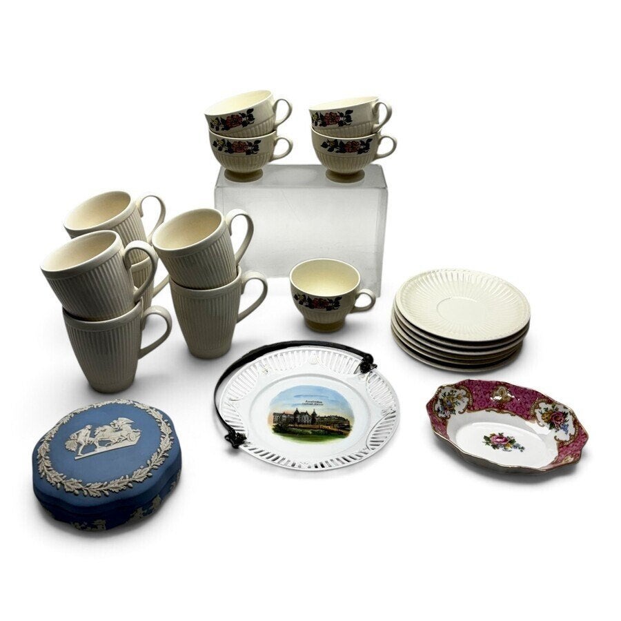 Lot divers aardewerk, o.a. Wedgwood, Antiek en Kunst, Ophalen of Verzenden