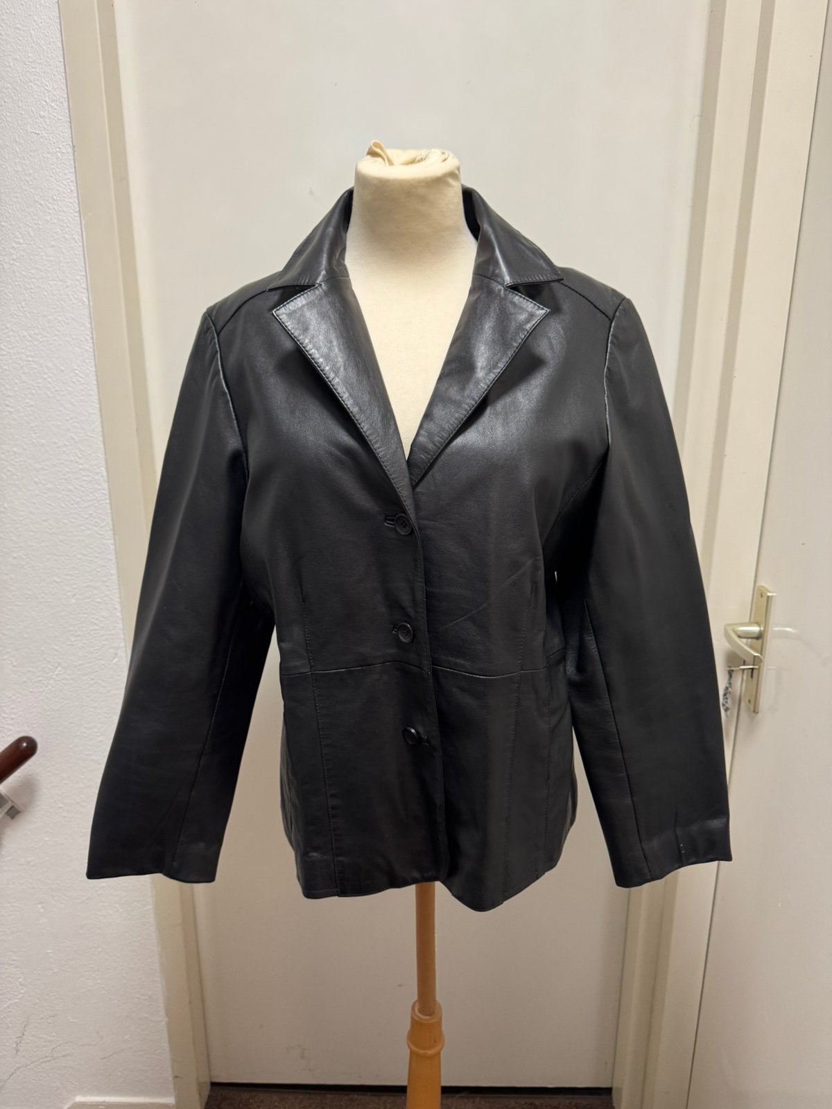 e.m.a.c. Dames leder blazer maat L voor 35 euro, Ophalen, Zo goed als nieuw, Maat 38/40 (M), Zwart