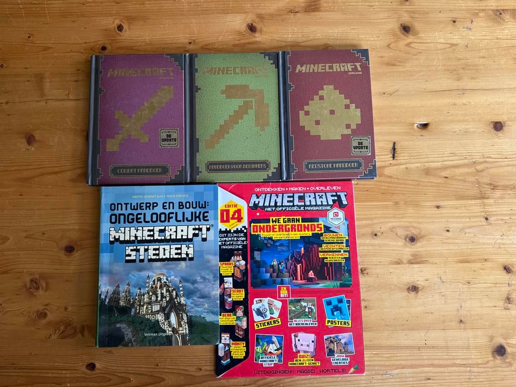 Minecraft Boekenpakket: 3 Handboeken + Ontwerp & Bouw + Maga, Ophalen of Verzenden, Gelezen, Non-fictie