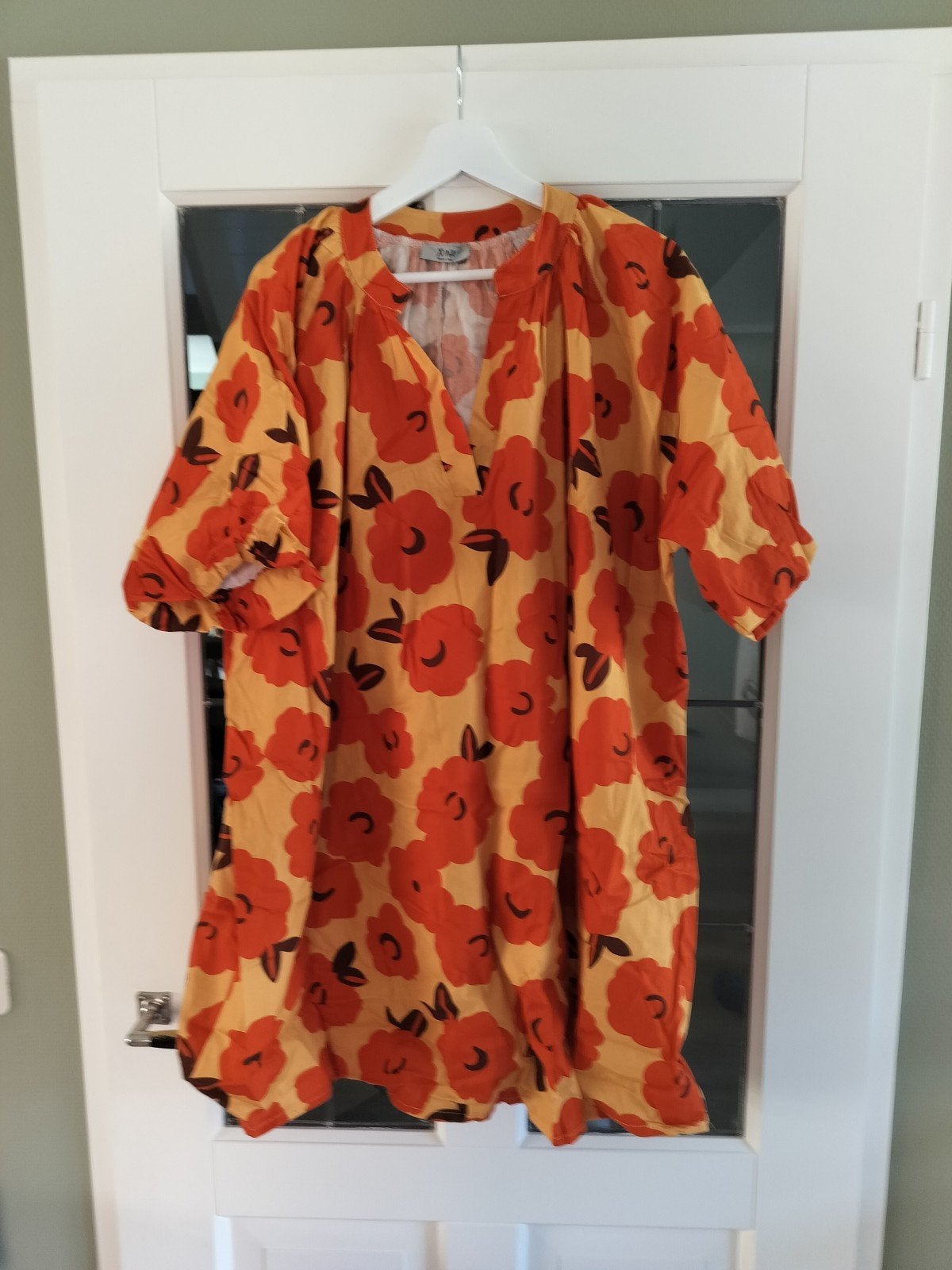 Xuna Made in Italy Oranje Bloemen Jurk Maat M, Kleding | Dames, Maat 46/48 (XL) of groter, Oranje, Ophalen of Verzenden, Zo goed als nieuw