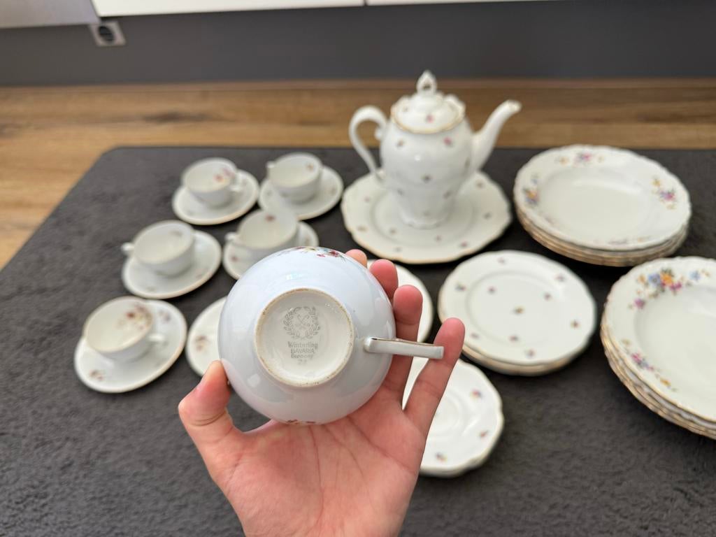 Compleet servies uit 1920: Witte bloemen, BAVARIA-KAHLA, Antiek en Kunst, Antiek | Servies compleet, Ophalen of Verzenden