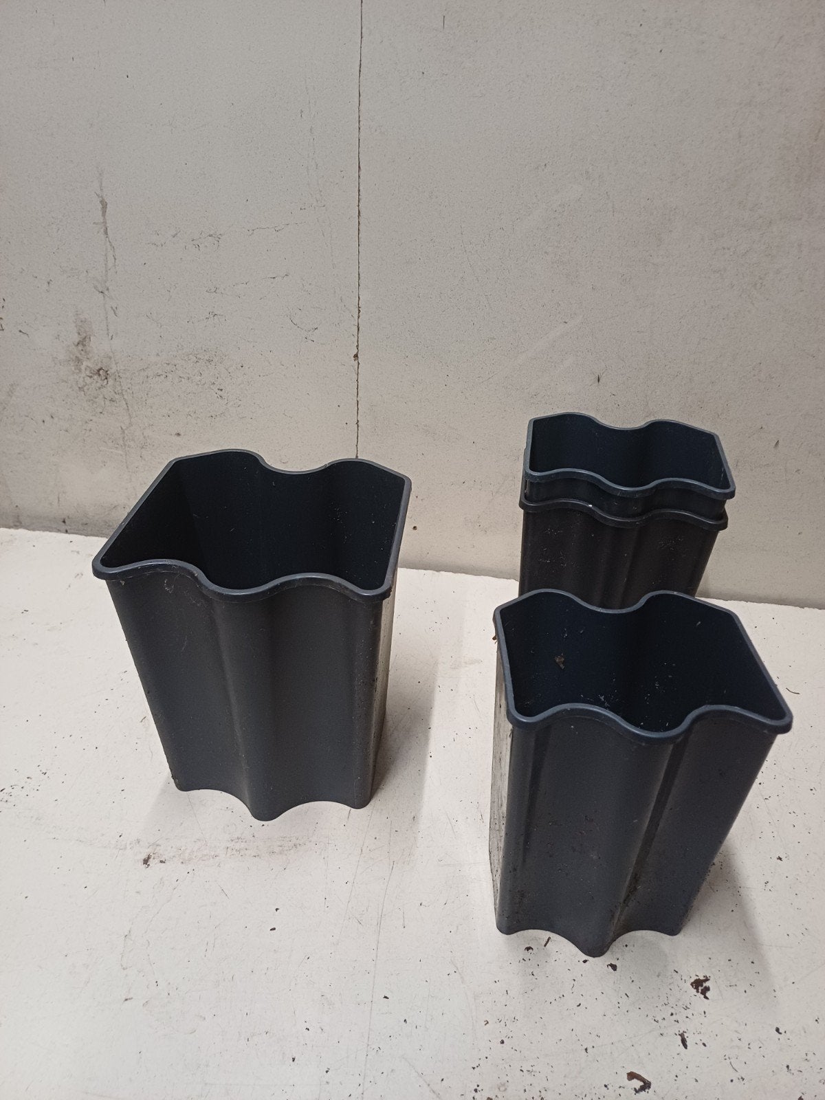 Diverse Kweekpotten plantenpotten bloempotten, Tuin en Terras, Bloempotten, Kunststof, Gebruikt, Ophalen of Verzenden, Nvt