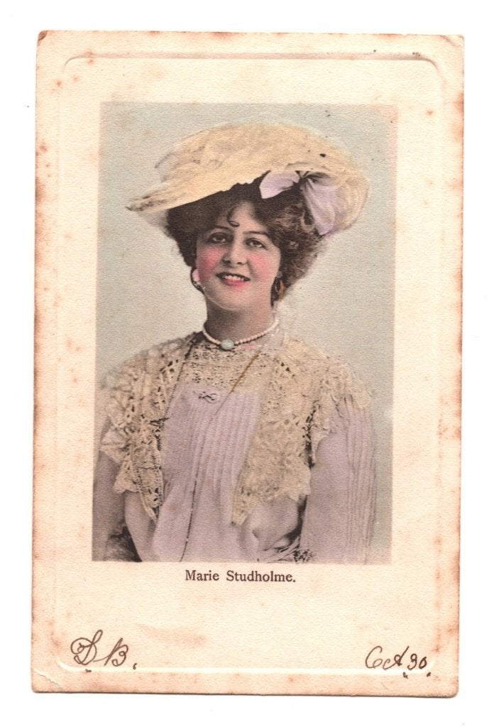 Antieke Fotokaart Miss Marie Studholme Pears Soap, Ophalen of Verzenden, Voor 1920, Gelopen, Overige thema's