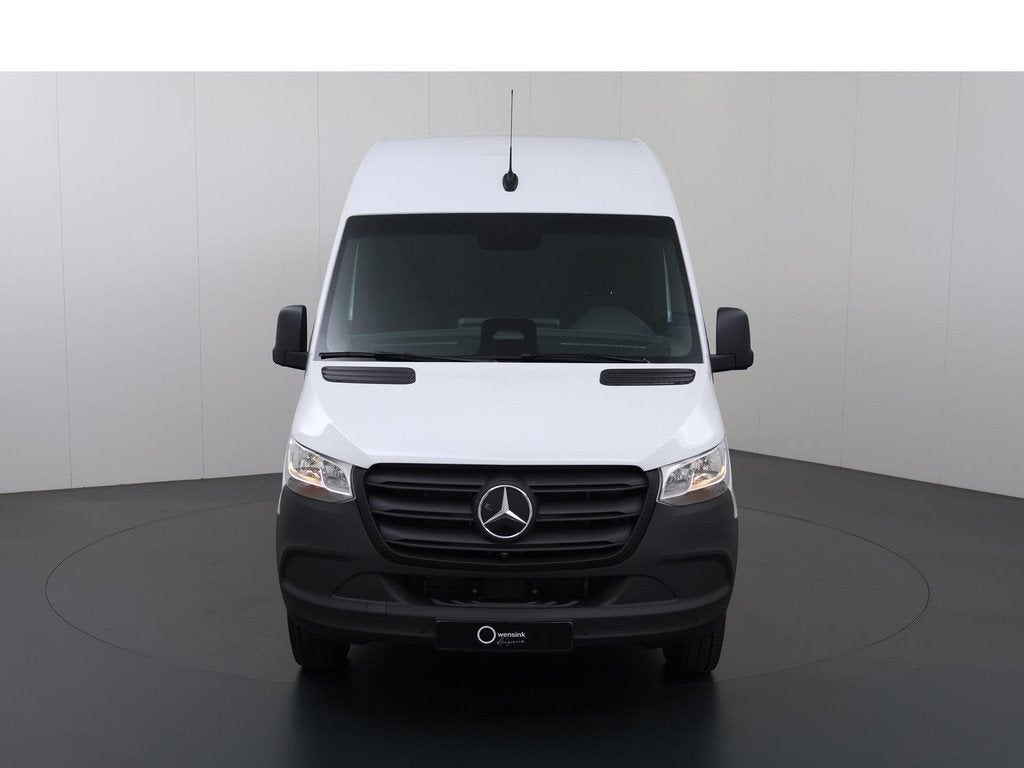 Mercedes-Benz eSprinter 414 L2 H2 RWD PRO 81kWh | TREKHAAK |, Auto's, 81 kWh, Zwart, 2000 kg, Wit