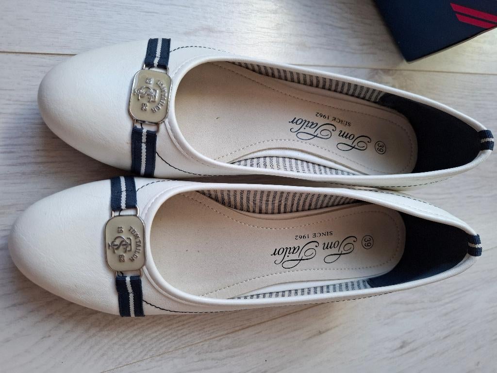 Schoenen met sleehak, Pumps, Wit, Zo goed als nieuw, Tom Tailor