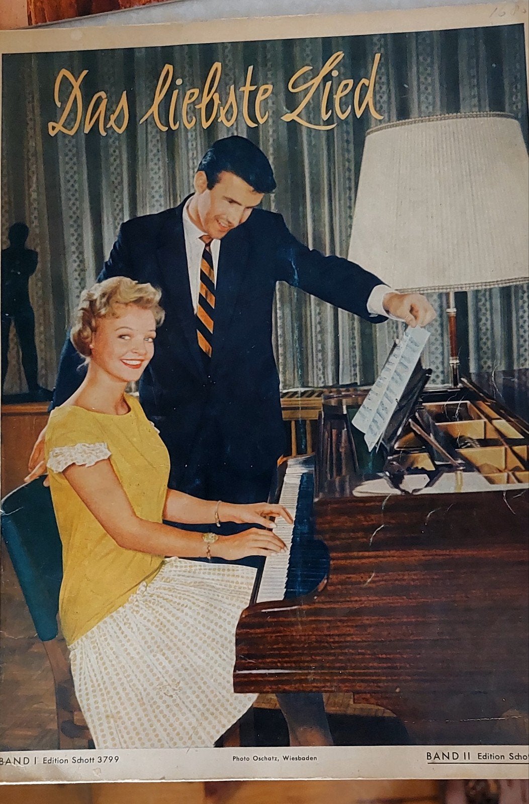Foto 24 van Verschillende oude bladmuziek voor piano