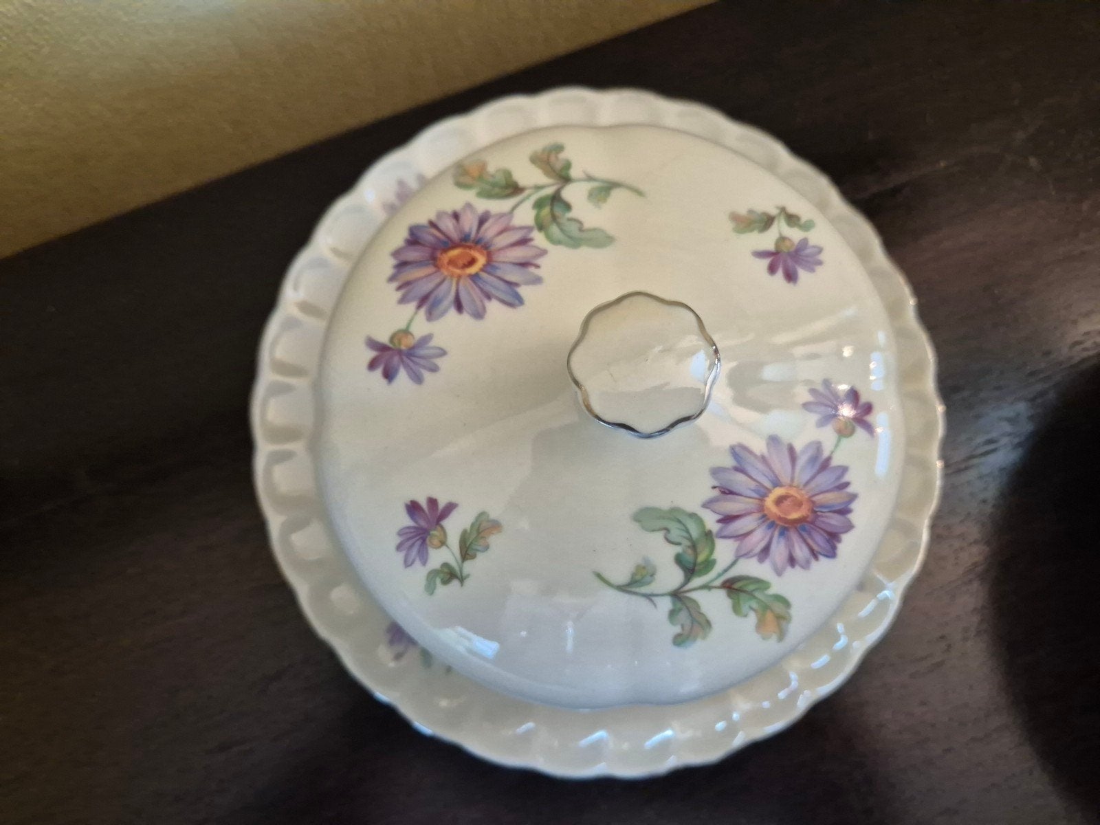 Mosa Maastricht servies met lila bloemenpatroon, Huis en Inrichting, Overige merken, Vintage, Ophalen of Verzenden, Zo goed als nieuw