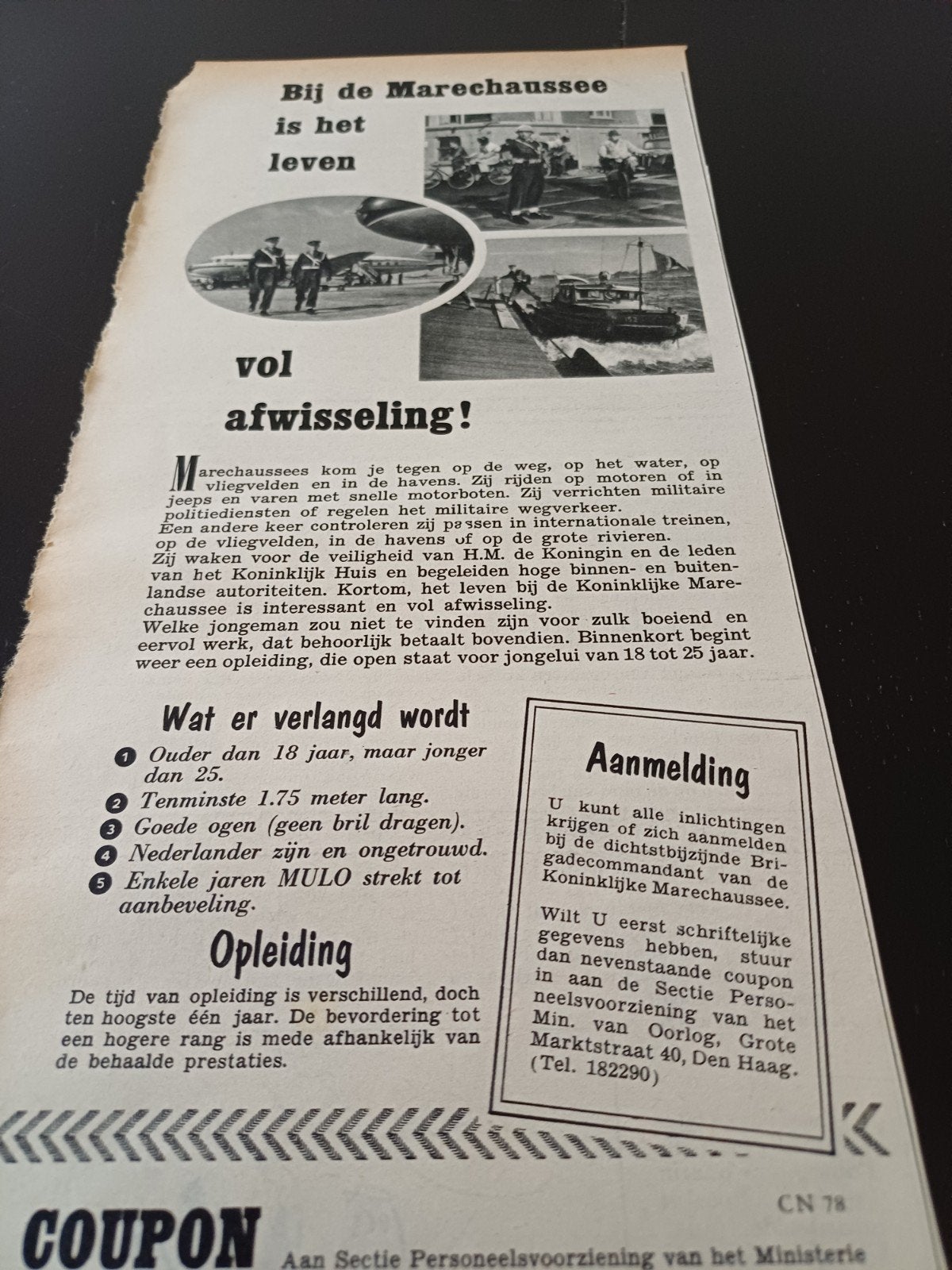 advertentie koninklijke Marechaussee afwisseling 1954, Ophalen of Verzenden, Marechaussee, Nederland, Embleem of Badge