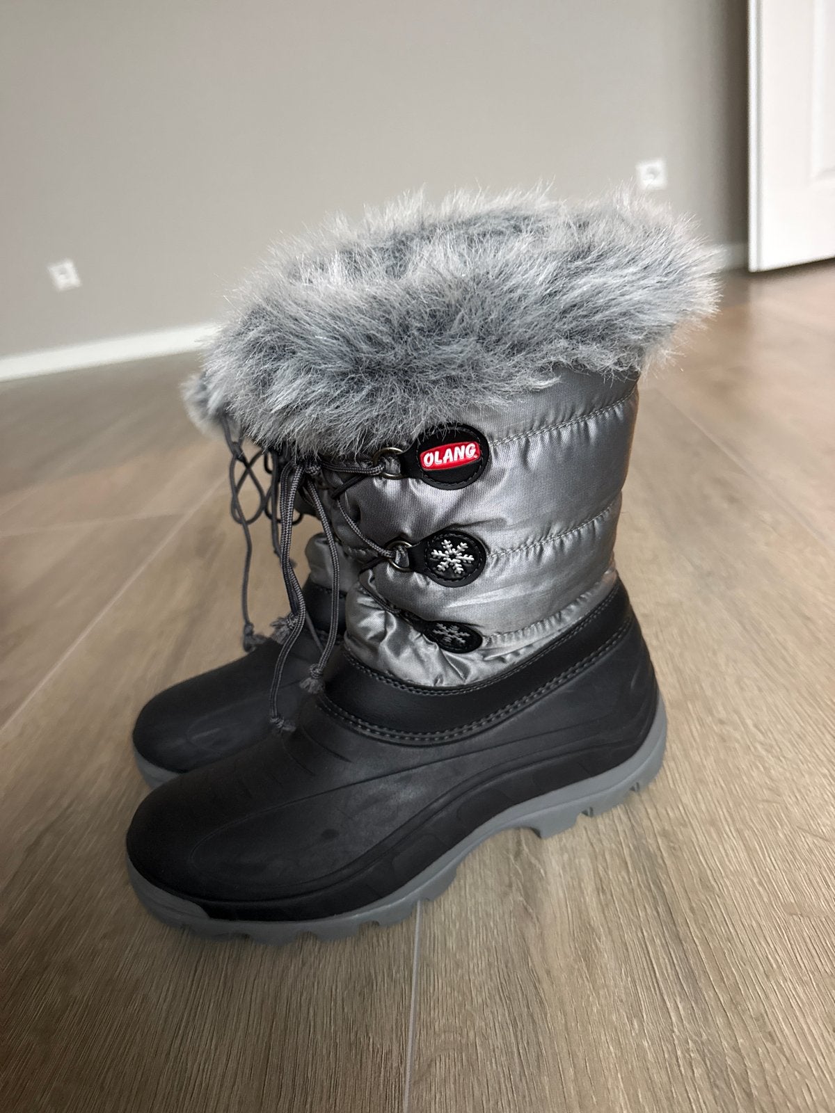 Olang Snowboots - Maat 41-42 - Grijs/Zwart met Bont, Snowboots, Ophalen of Verzenden, Grijs, Gedragen
