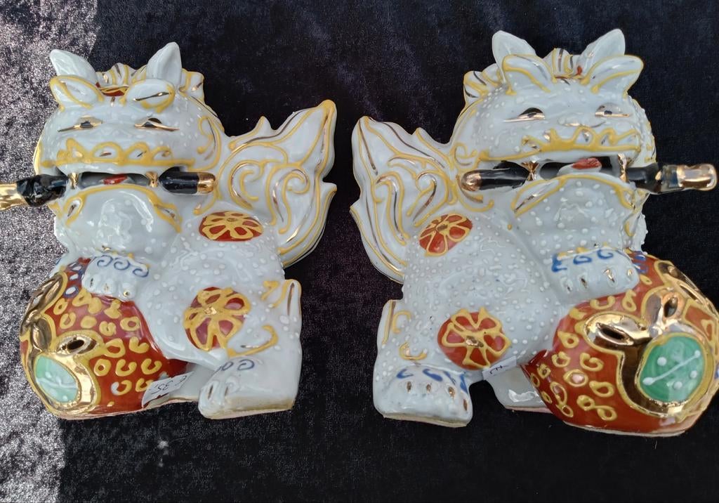 Set van 2 vintage porcelein Kutani foo dogs., Antiek en Kunst, Antiek | Keramiek en Aardewerk, Ophalen of Verzenden