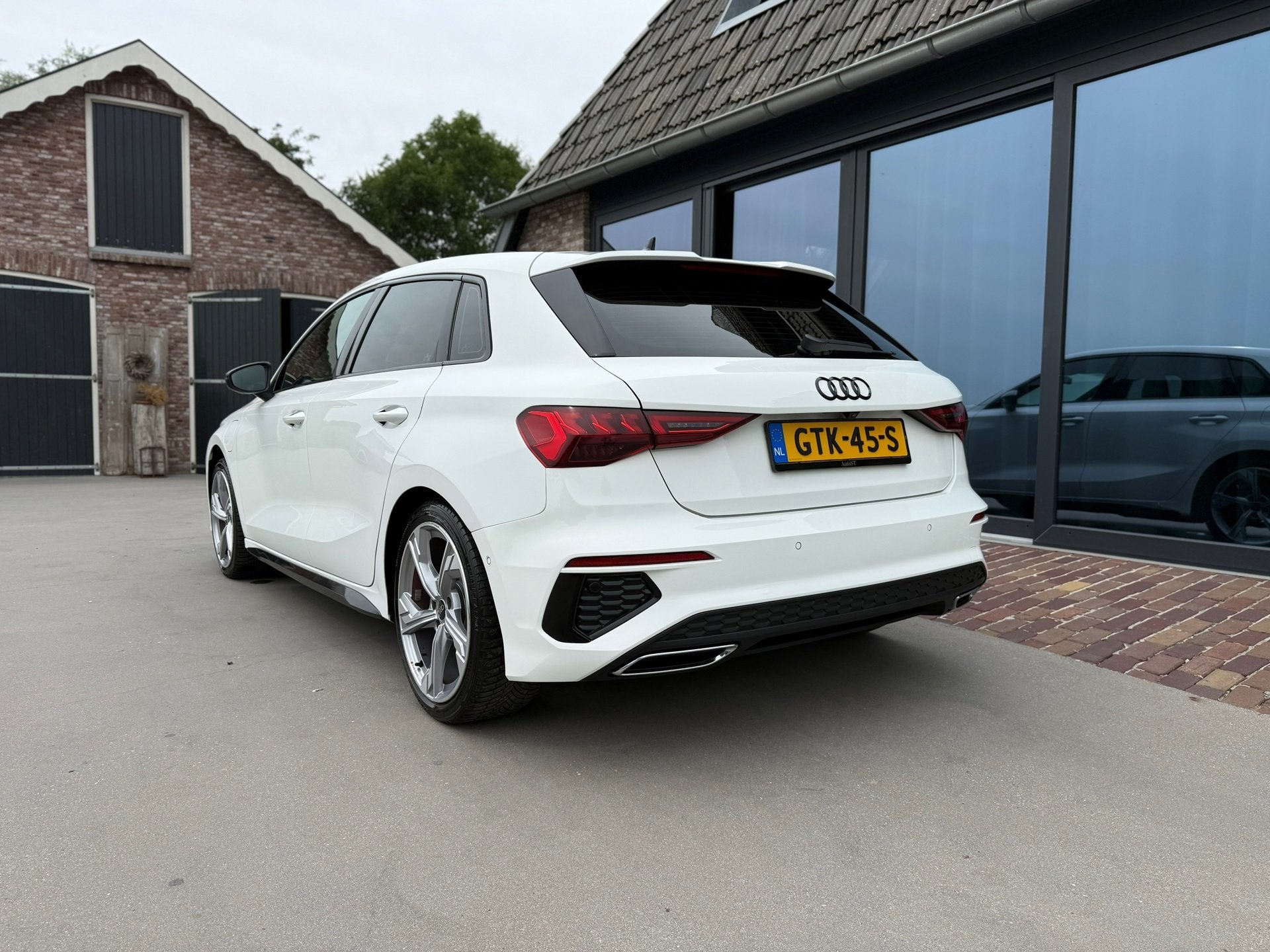 Foto 7 van Audi A3 Sportback 40 TFSI hybride S-line