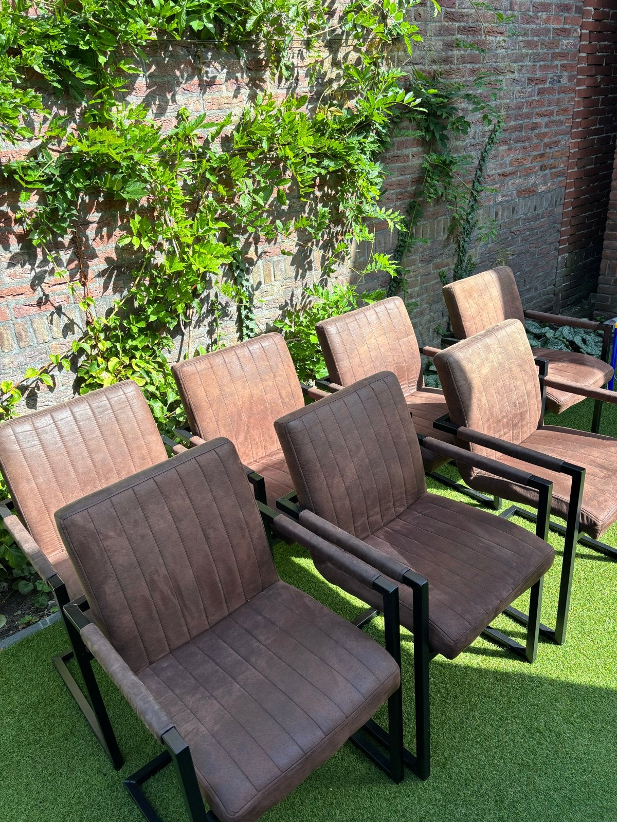 Set van 6 bruine eetkamerstoelen met armleuningen, Ophalen, Bruin, Zo goed als nieuw, Metaal