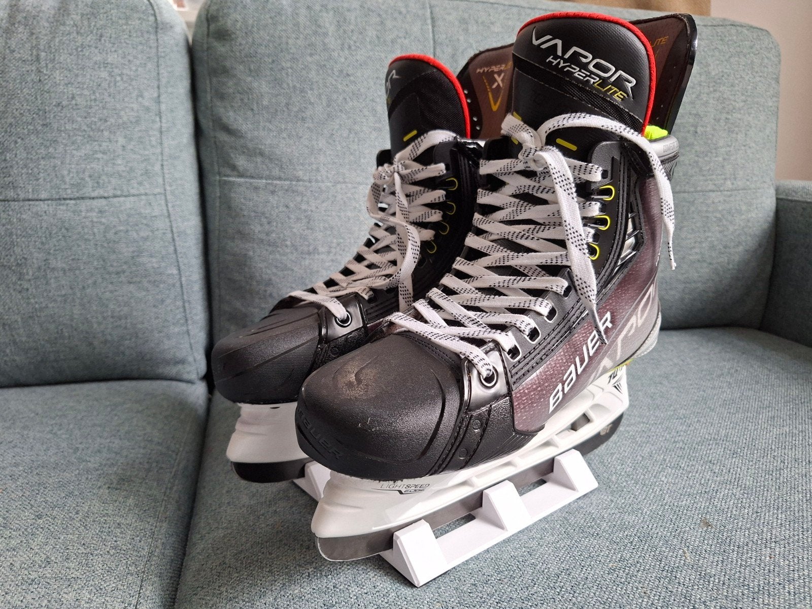 Bauer Vapor Hyperlite IJshockeyschaatsen - Maat 8, Ophalen of Verzenden, Zo goed als nieuw, IJshockeyschaatsen, Bauer