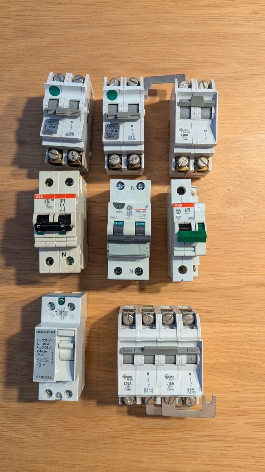 Diverse aardlekautomaten meterkast etc., Doe-het-zelf en Verbouw, Ophalen of Verzenden, Gebruikt