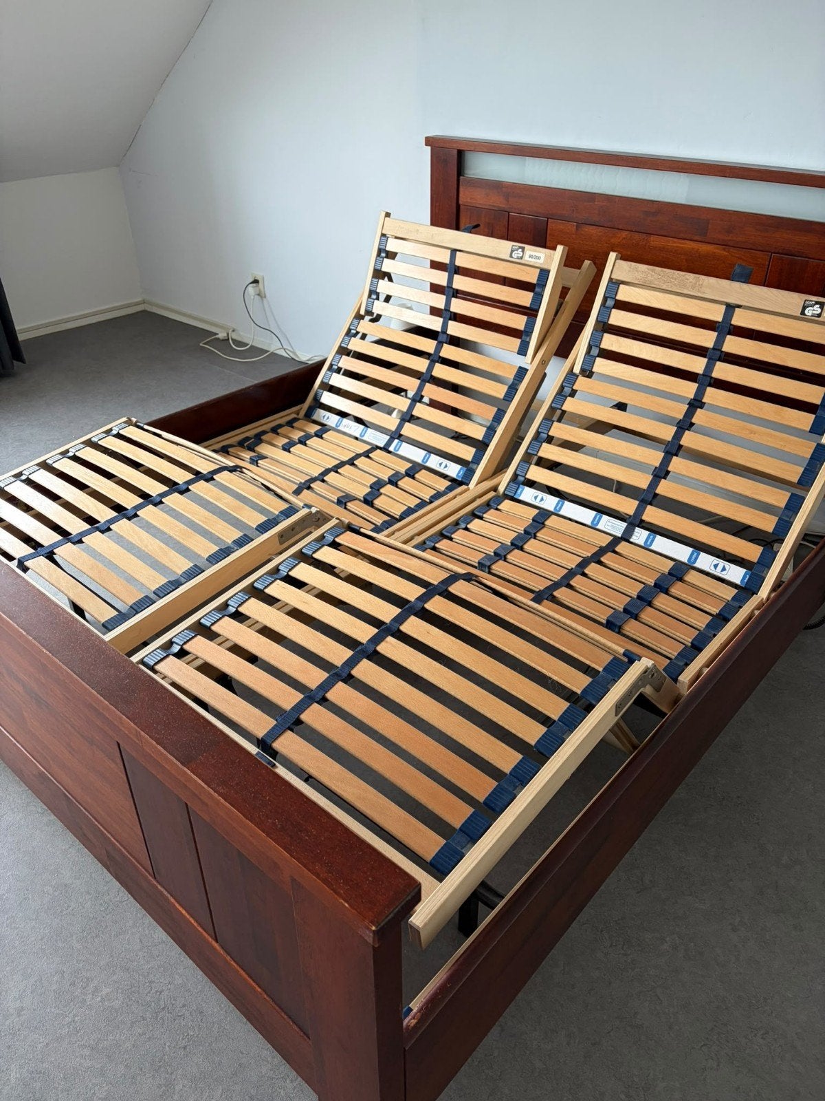 Elektrisch verstelbare lattebodems + Kersenhouten bed ombouw, Ophalen, Gebruikt, Tweepersoons, 160 cm