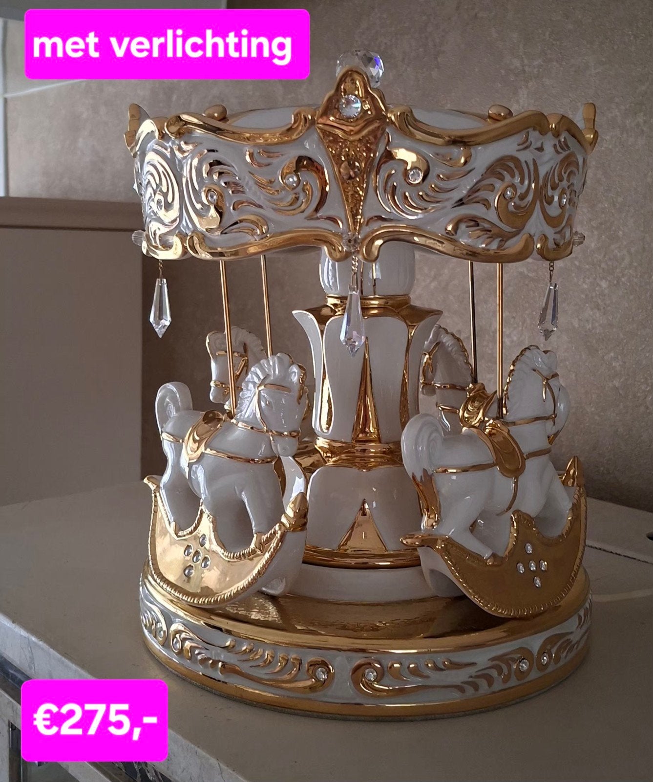 capodimonte porselein met bladgoud, Ophalen