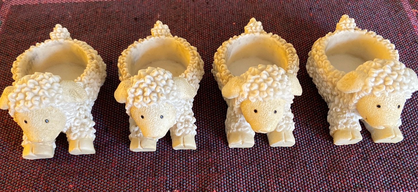 Retro 4 schattige theelicht/waxinelichthouders schaap., Ophalen of Verzenden, Gebruikt, Overige materialen, Vintage