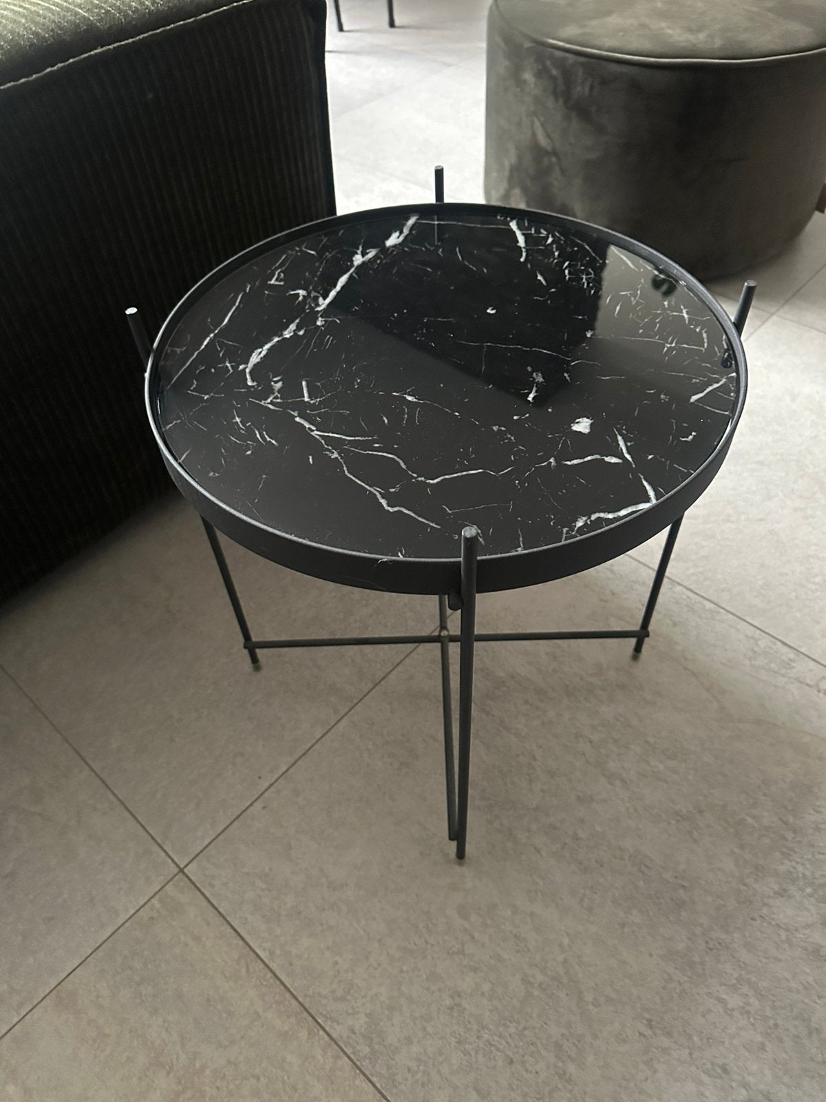 Zuiver Cupid Bijzettafel | Marble Black, Huis en Inrichting, Minder dan 55 cm, Rond, Zo goed als nieuw, Ophalen