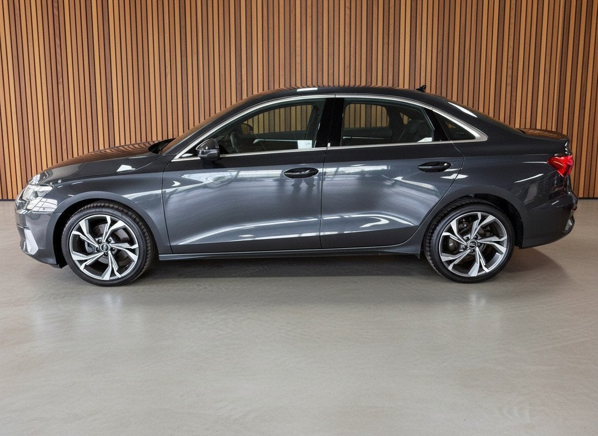 Audi A3 Limousine 30 TFSI Business edition | Carplay | Virtu, Gebruikt, Euro 6, 1200 kg, Bedrijf