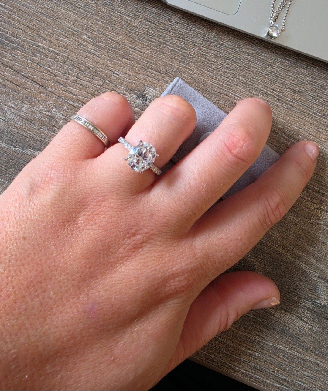 Prachtige Moissanite ring, ovaal geslepen, zilver925 rhodium, Sieraden, Tassen en Uiterlijk, Verzenden, Nieuw, 17 tot 18, Met edelsteen