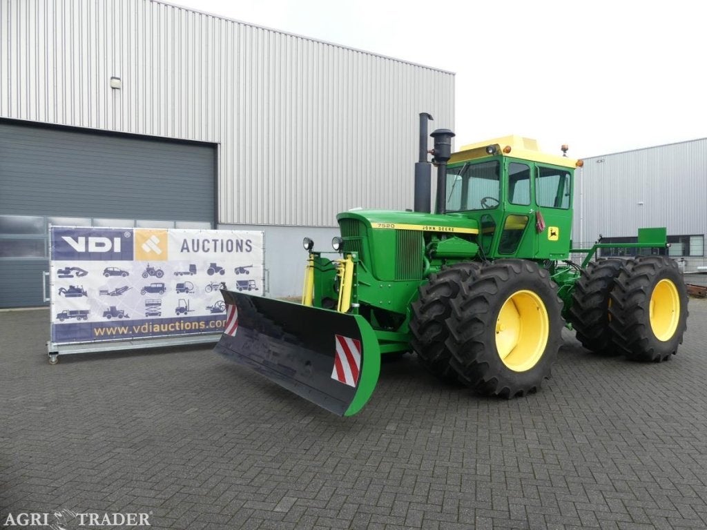 John Deere 7520, Niet opgegeven, -, Niet opgegeven