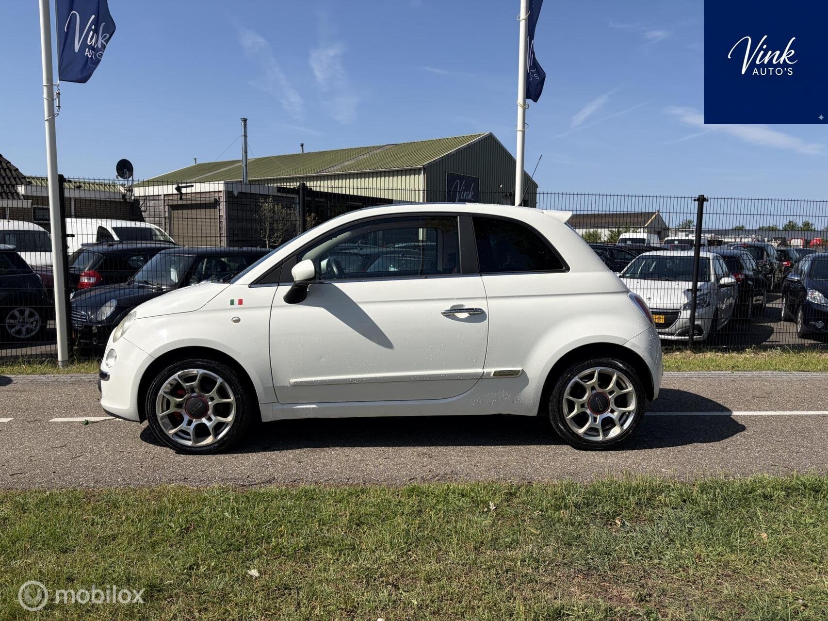 Foto 3 van Fiat 500 1.4-16V Lounge | Panoramadak | Subwoofer | Leer