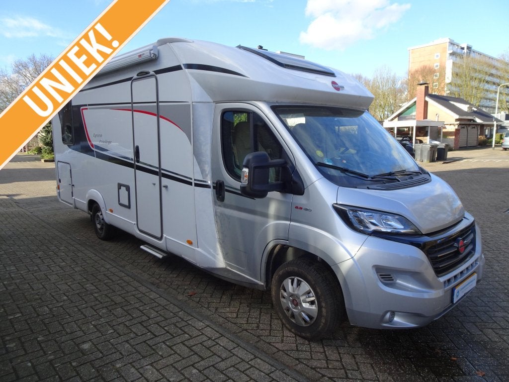 Bürstner Lyseo Privilege 744, unieke indeling, Caravans en Kamperen, Campers, Luifel, Fiat, Bedrijf, Bürstner
