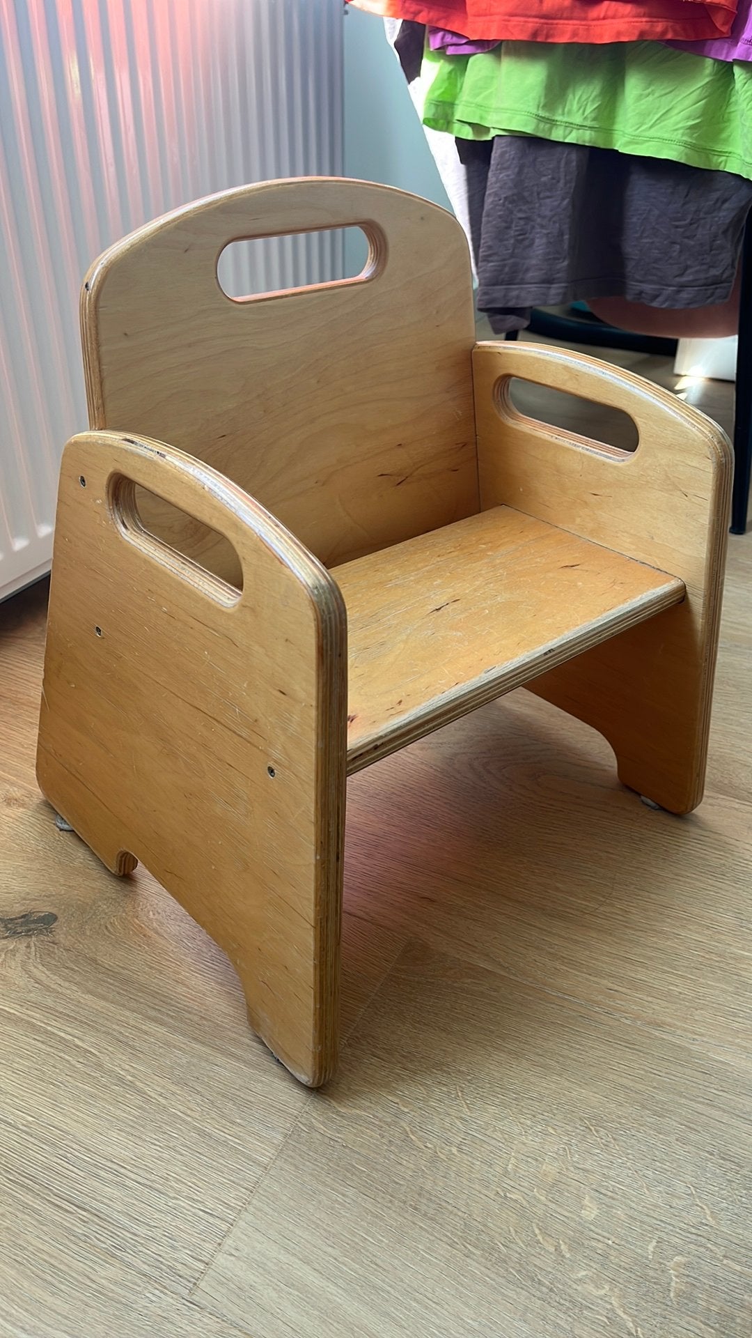 Houten kinderstoeltje, Kinderen en Baby's, Kinderkamer | Tafels en Stoelen, Ophalen of Verzenden, Zo goed als nieuw, Stoel(en)