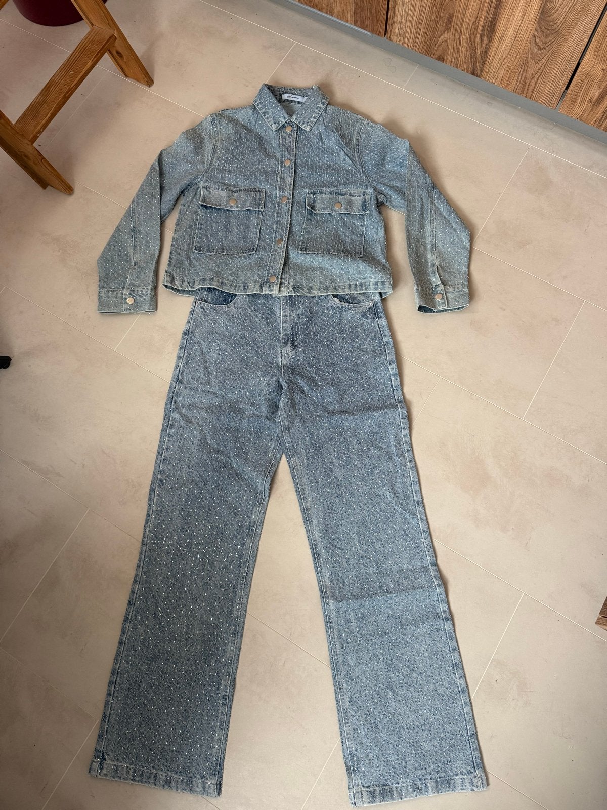 Co-ord set jasje en jeans met strass, maat L, nooit gedragen, Ophalen, Blauw, Maat 42/44 (L), Nieuw