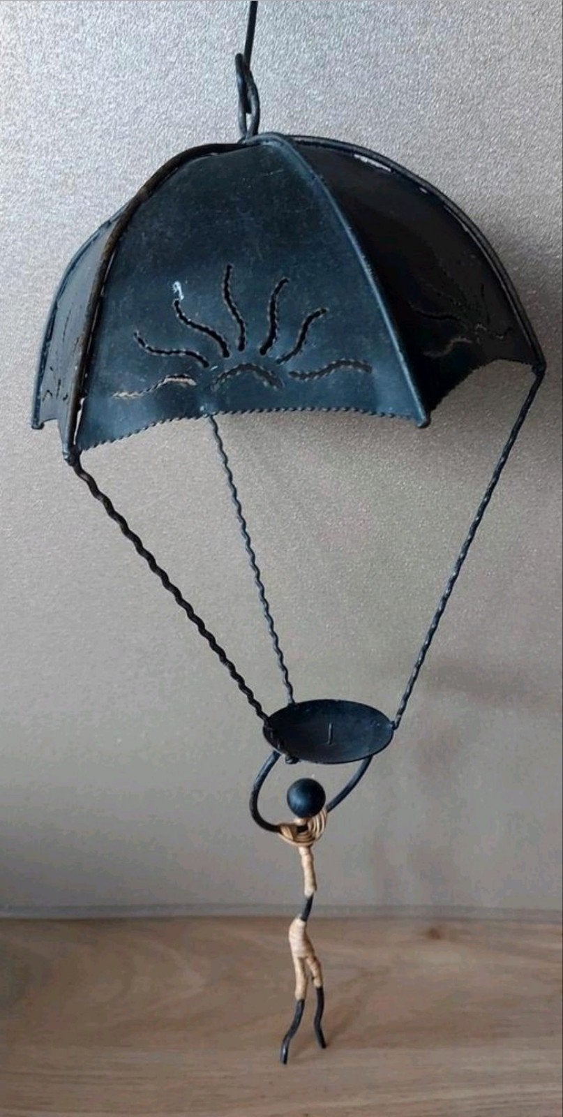 Metalen Parachutist Decoratie Parachute met zon, Zwart, Verzenden, Overige stijlen, Zo goed als nieuw
