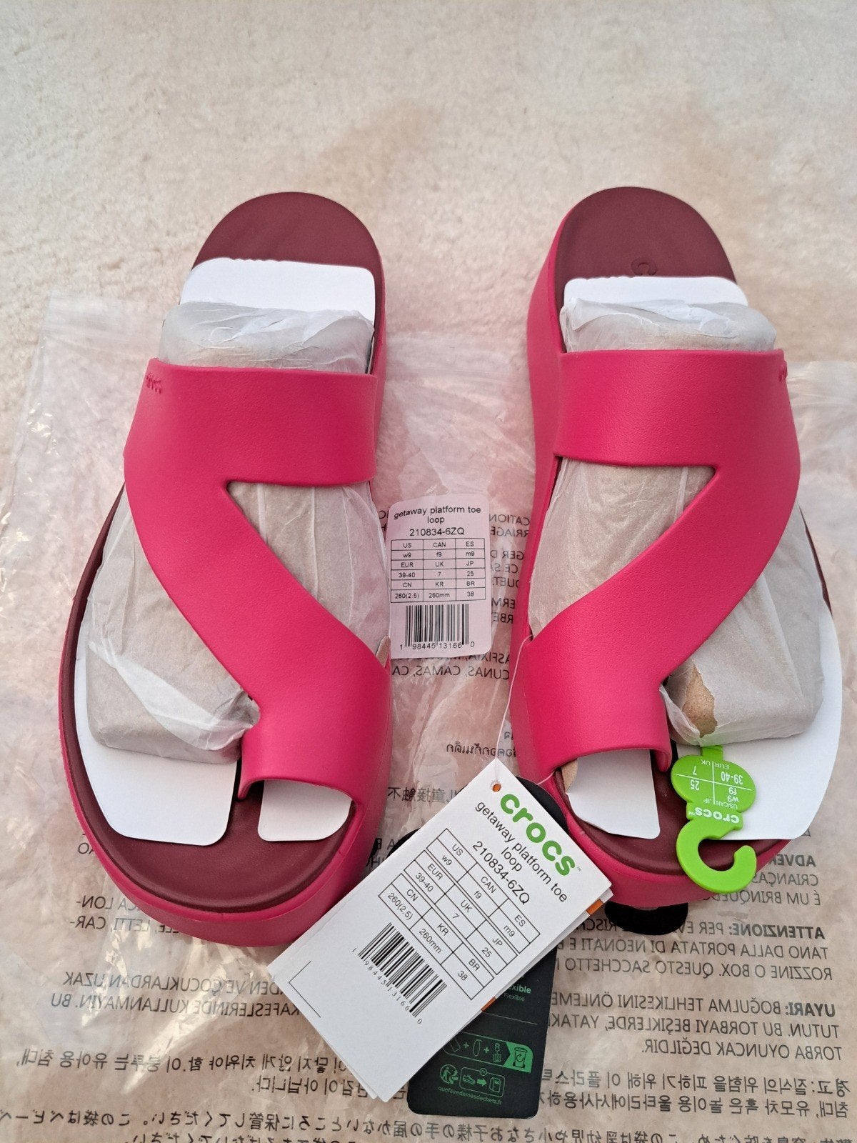 Nieuwe Crocs Getaway Platform Toe Loop Slippers Maat 39/40, Slippers, Nieuw, Ophalen of Verzenden, Crocs