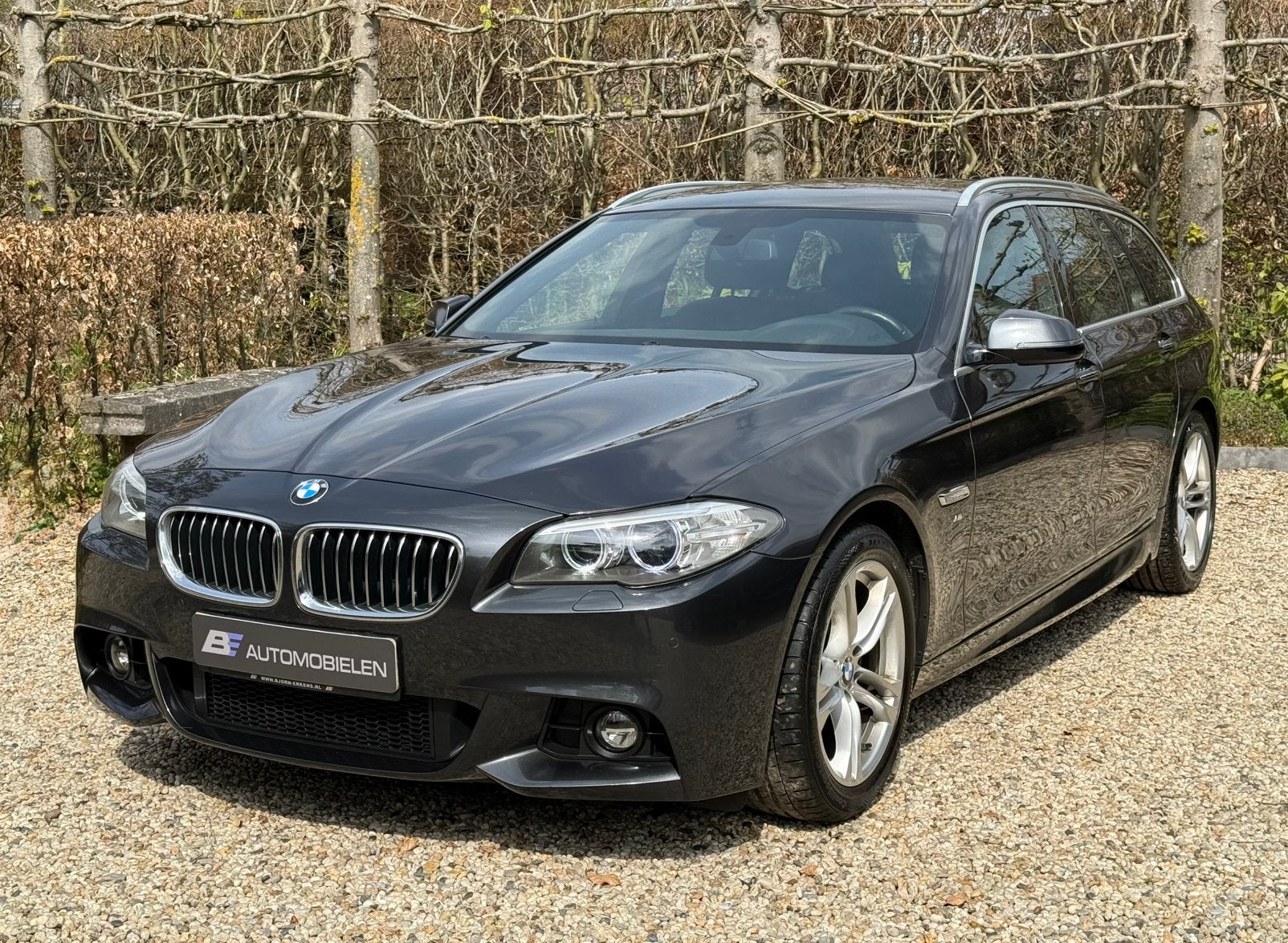 520i Touring M Sport -Sophistograu -Vol Historie -Zeer mooi, 4 cilinders, 2000 kg, Alcantara, Origineel Nederlands