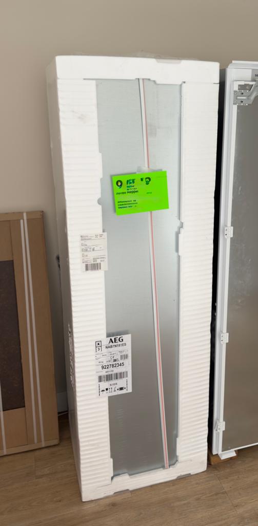 AEG vriezer inbouw nieuw! NAB7N181ES, Witgoed en Apparatuur, Vriezers en Diepvrieskisten, Ophalen, Nieuw, Minder dan 60 cm, 160 cm of meer