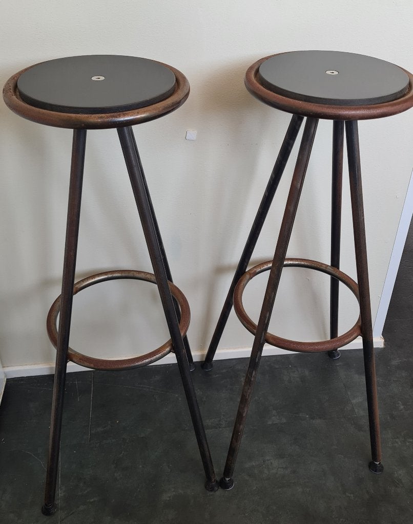 Set (2x) industriële vintage barkrukken - metaal & hout, Ophalen, Gebruikt, 60 tot 90 cm, Hout