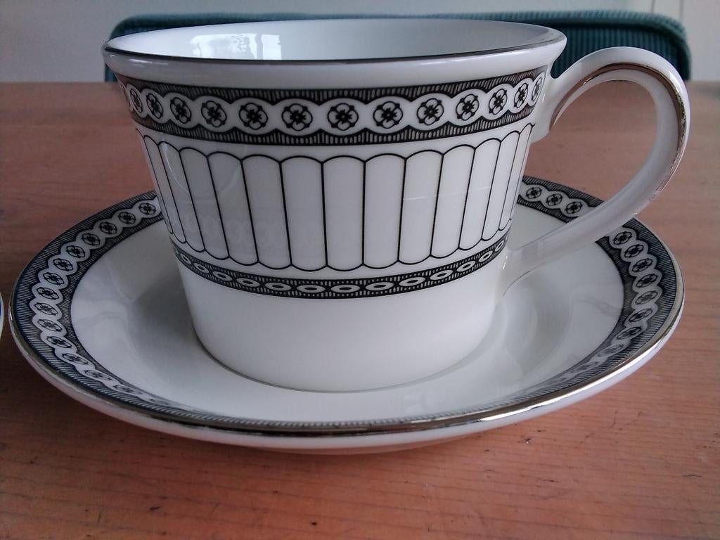 Wedgwood Contrasts kop en schotel, Huis en Inrichting, Keuken | Servies, Kop(pen) en/of Schotel(s), Overige stijlen, Porselein