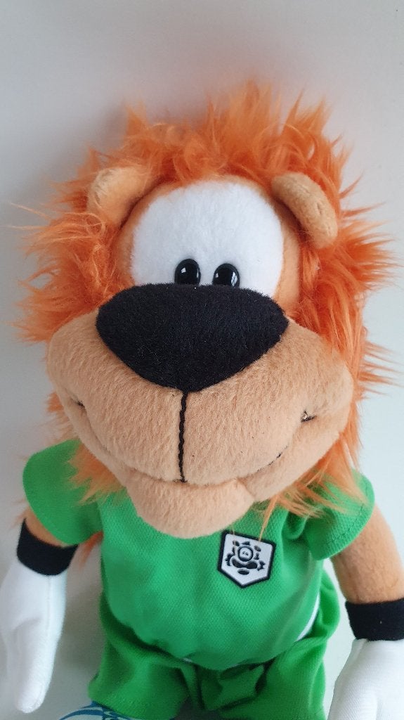 Loeki de Leeuw knuffel, voetbal outfit groen, 34 cm. (1) S35, Tweedehands verkoop, Tweedehands verkoop, Gebruikt, Overige typen