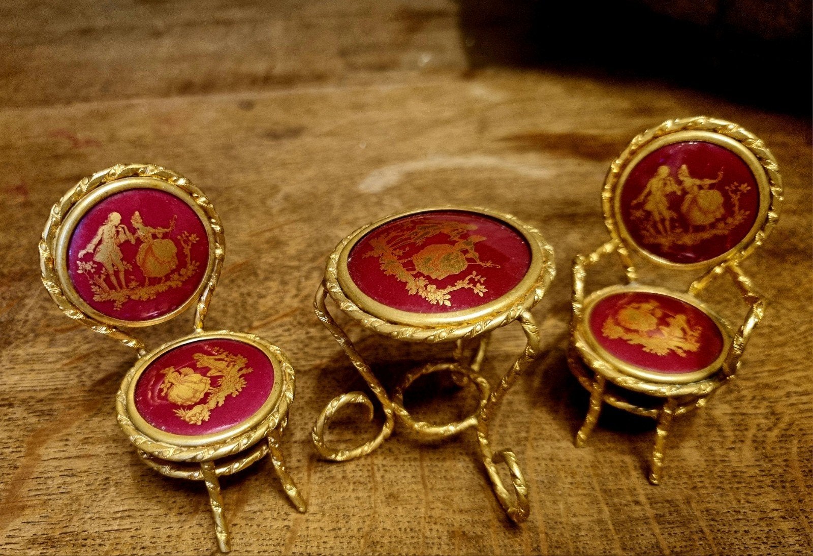 Limoges miniatuur meubels, 22-karaats goud, Fragonard-scène, Ophalen of Verzenden