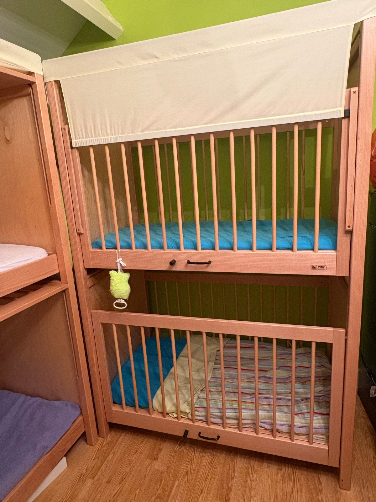 2x Duo kinderopvangbedjes van Rolf Onderwijs, Ophalen, Gebruikt, Hoogslaper of Stapelbed, Minder dan 140 cm