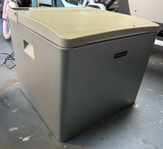 Koelbox 41 liter op 12v, 230v en gas, Caravans en Kamperen, Koelboxen, Ophalen, Gebruikt, Koelbox, Elektrisch