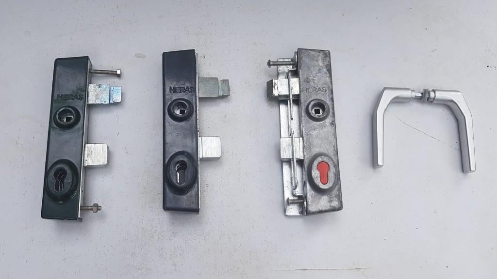 Te koop Heras - HB - Locinox sloten kast sloten poort slot, Doe-het-zelf en Verbouw, Hang- en Sluitwerk, Ophalen of Verzenden