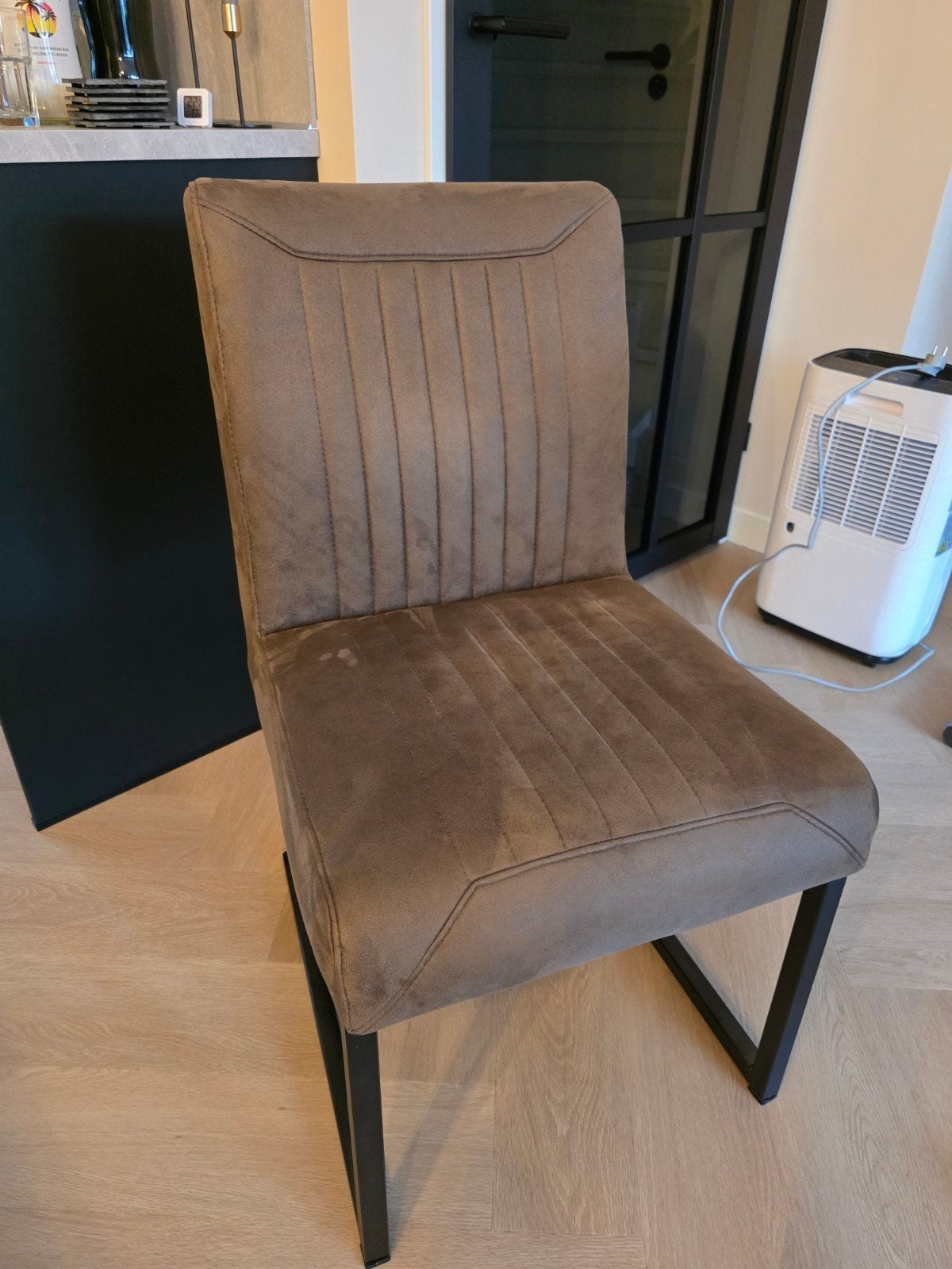 3 eetkamerstoelen + bankje Parantino, Ophalen, Bruin